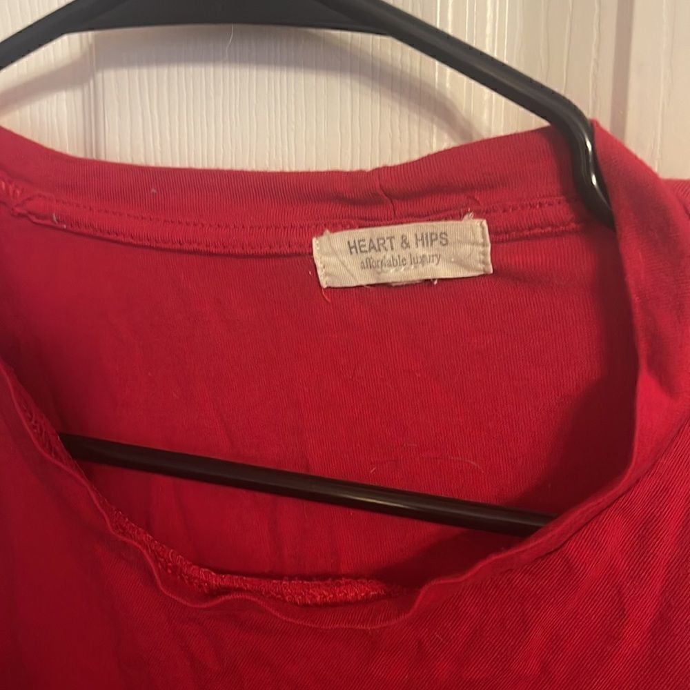 Heart & Hips Crop Top EUC Size Medium - Picture 2 of 4